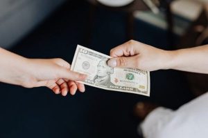Is It Rude Not to Tip in Morocco? — EKSCARS article