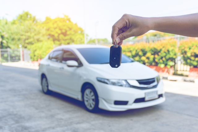 Long-Term vs Short-Term: Which Car Rental Option is Right for You? — EKSCARS article